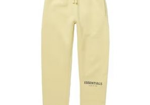 Essentials Crewneck Sweatshirt – Brown