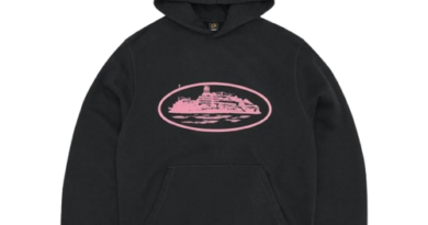 Corteiz Alcatraz V2 Hoodie Black removebg preview 1